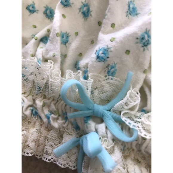 Vintage 1960's "Her Majesty" Girl's Granny Hat And Matching Slippers Size Large - Picture 5 of 10